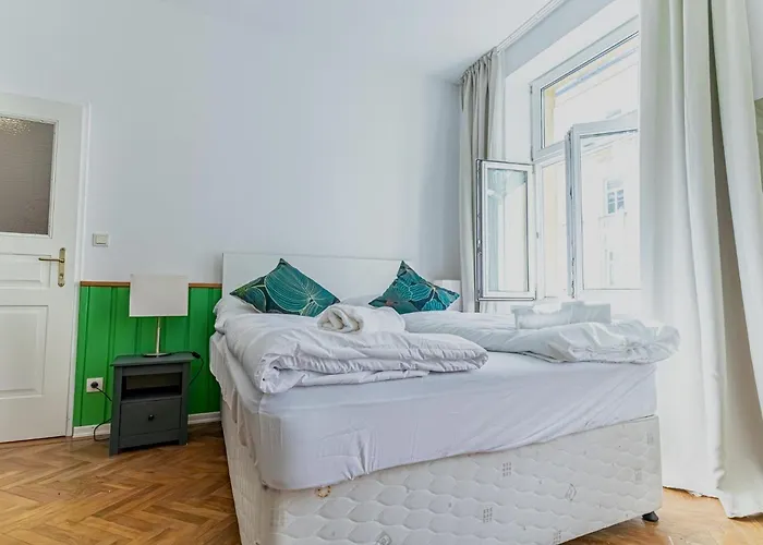Convenient 3-br 15 Min To Landstrasse Hub * וינה