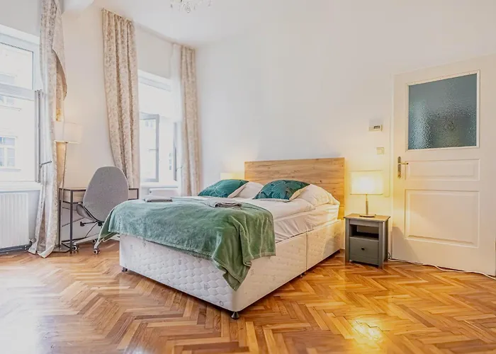דירה Convenient 3-br 15 Min To Landstrasse Hub