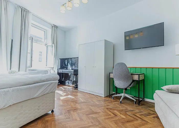 דירה Convenient 3-br 15 Min To Landstrasse Hub