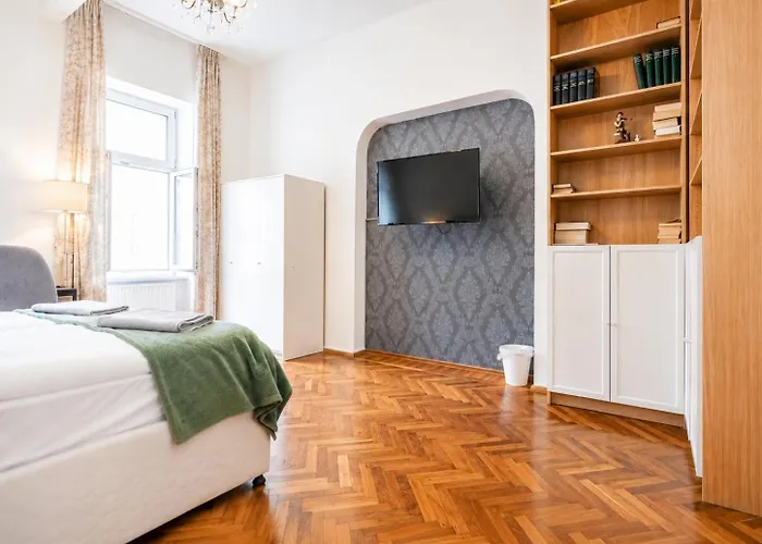 Convenient 3-br 15 Min To Landstrasse Hub * וינה