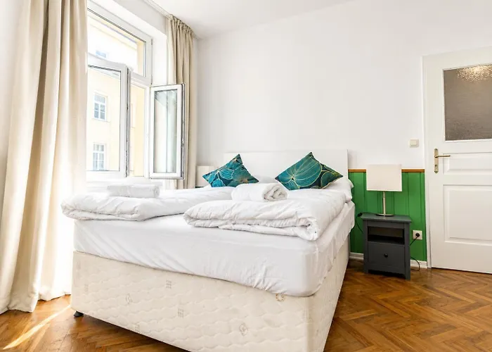 דירה Convenient 3-br 15 Min To Landstrasse Hub *